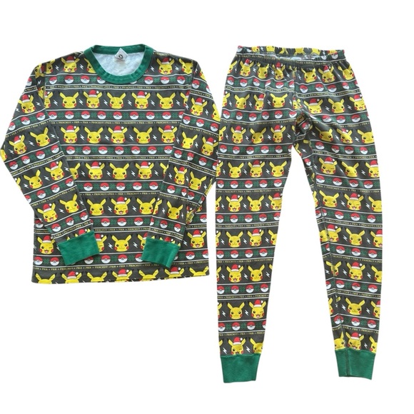 Hanna Andersson Christmas Pokemon Pikachu Pajamas - MEDIUM TOP & SMALL BOTTOMS - Picture 1 of 10